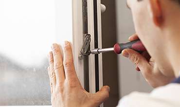 châssis en aluminium sur 1490 Court-Sainte-Etienne